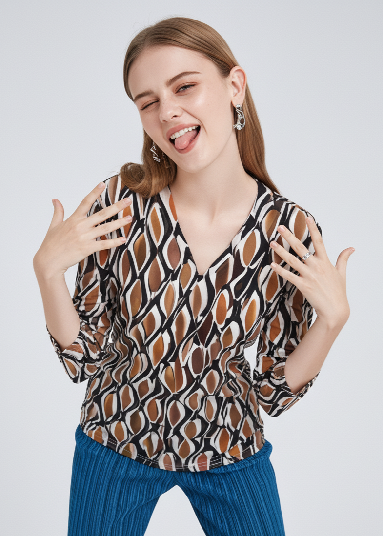 Camiseta estampada cuello pico